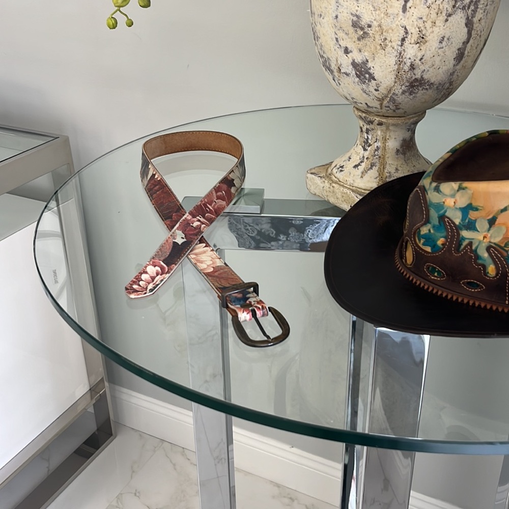 Belt Size M Leather from Argentina